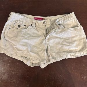 SO Light Khaki Junior’s Shorts, size 13